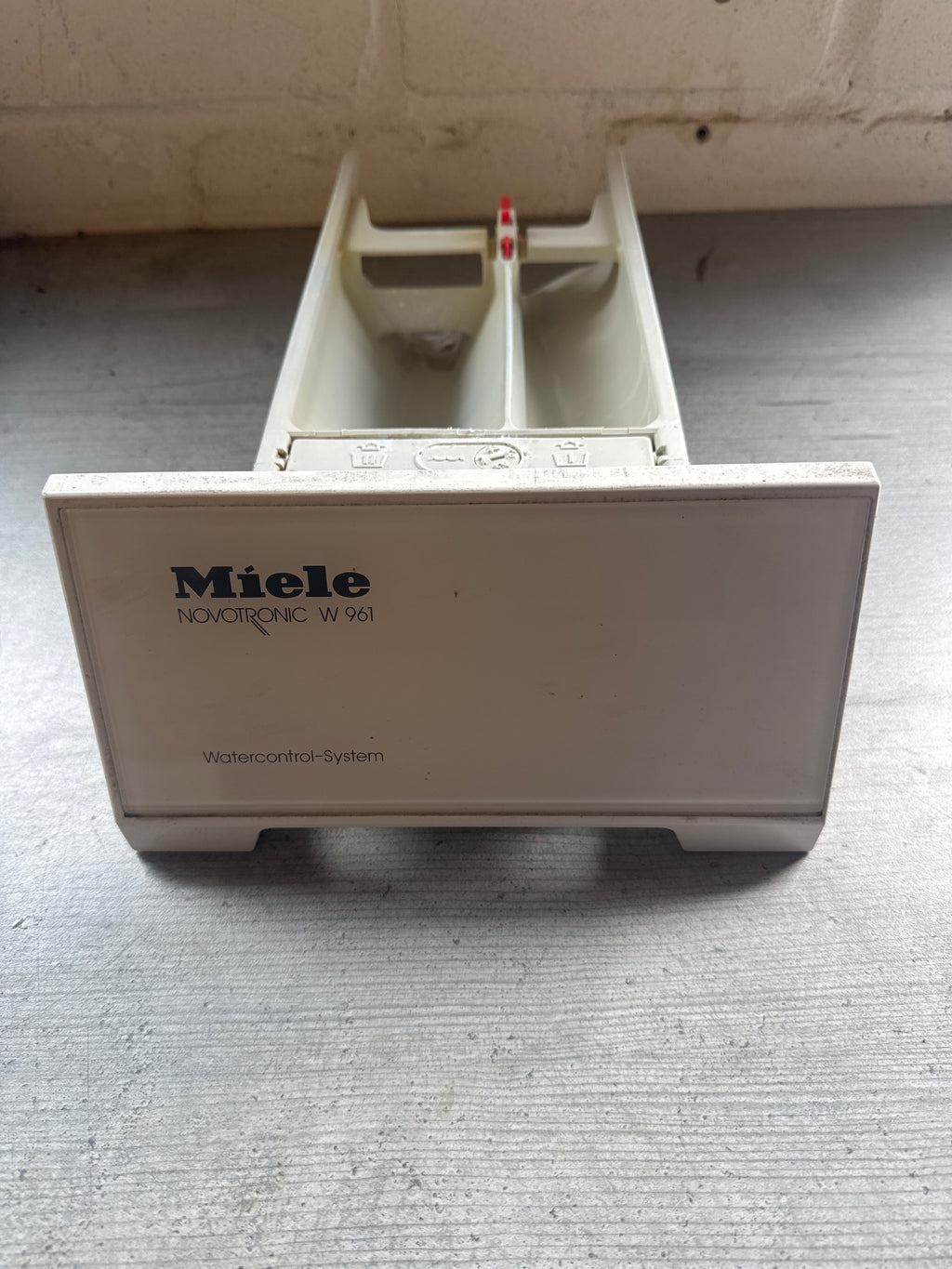Miele W961 Waschmittelschublade Blende – Bild 1